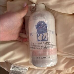Scentsy Pink and White Bath & Body Lotion